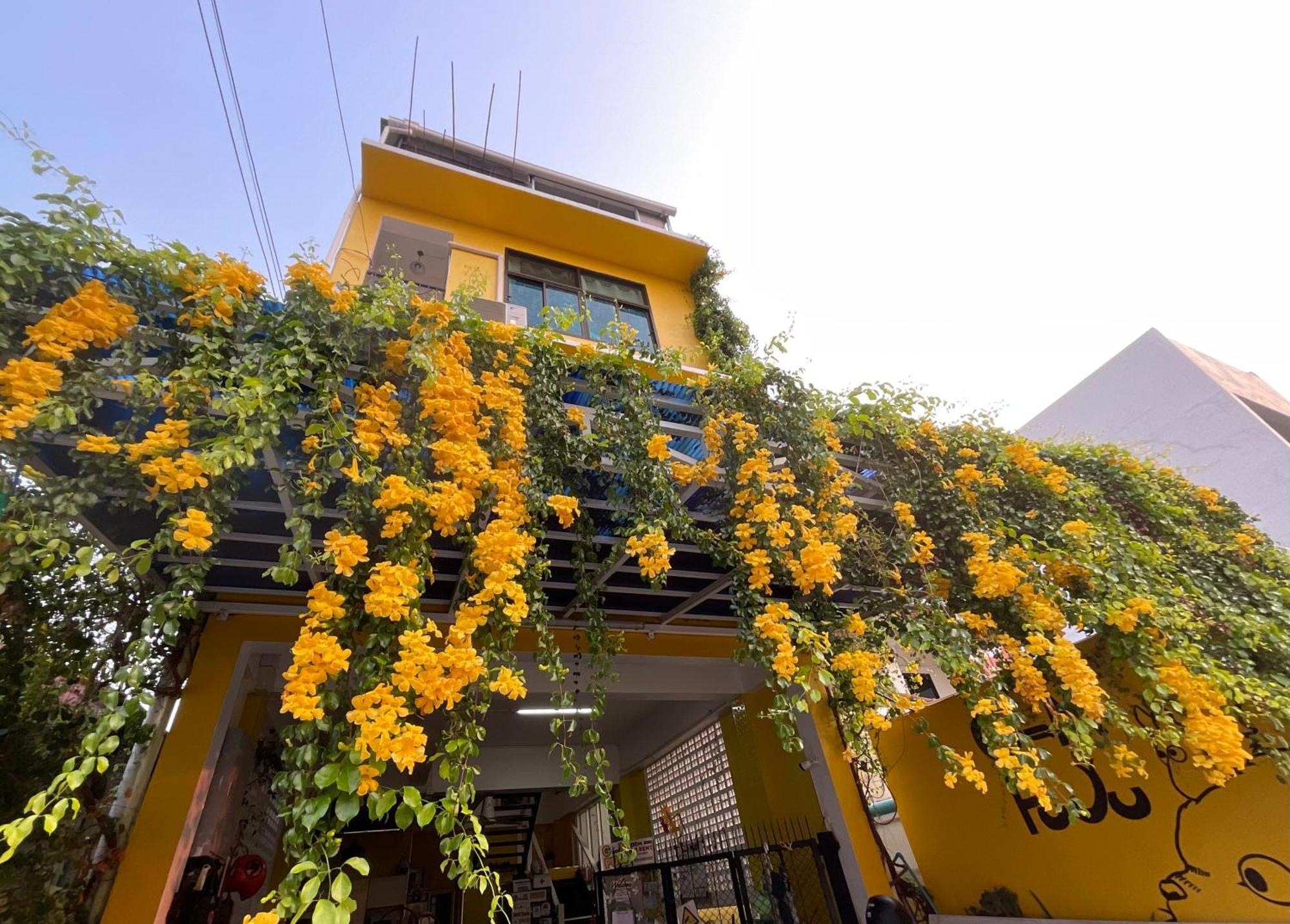 Gumpuju คำปู้จู้ Hotell Chiang Mai Exteriör bild